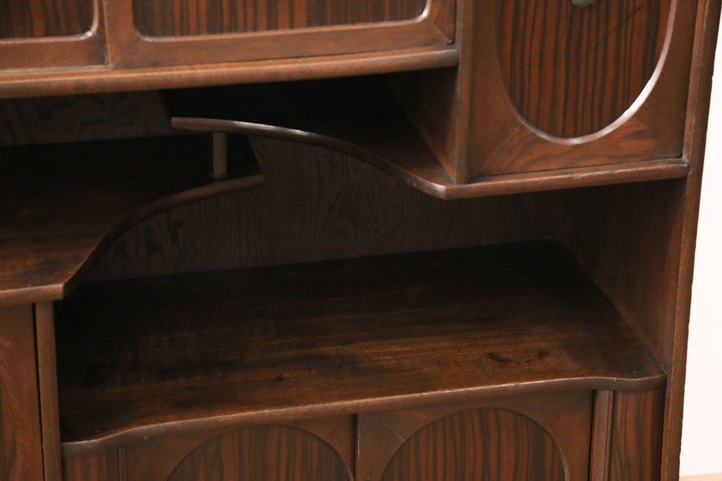 和製アンティーク　縞黒檀材の木目がアクセントになる上品な佇まいの茶棚(収納棚、飾り棚、戸棚)(R-048566)