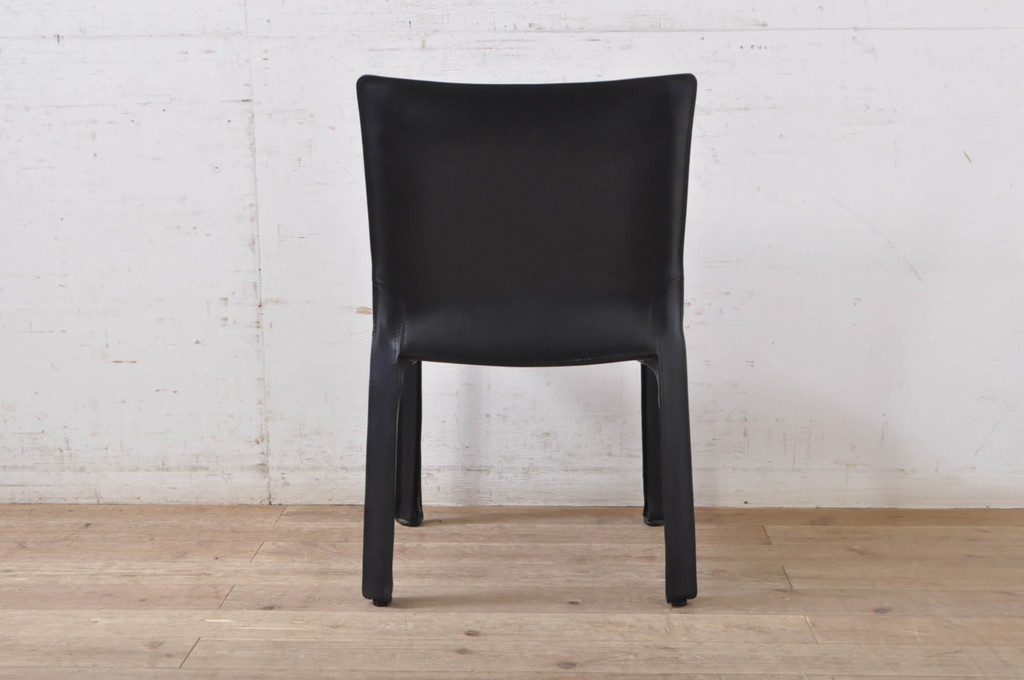 中古　Cassina(カッシーナ)　412　CAB(キャブ)　MARIO BELLINI(マリオベリーニ)　ブラック(黒)　シンプルモダンな空間づくりに活躍するアームレスチェア(ダイニングチェア、椅子、イス)(定価約24万円)(R-079511)