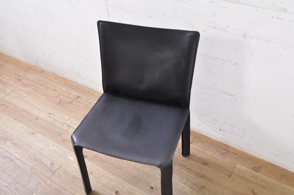 中古　Cassina(カッシーナ)　412　CAB(キャブ)　MARIO BELLINI(マリオベリーニ)　ブラック(黒)　シンプルモダンな空間づくりに活躍するアームレスチェア(ダイニングチェア、椅子、イス)(定価約24万円)(R-079511)