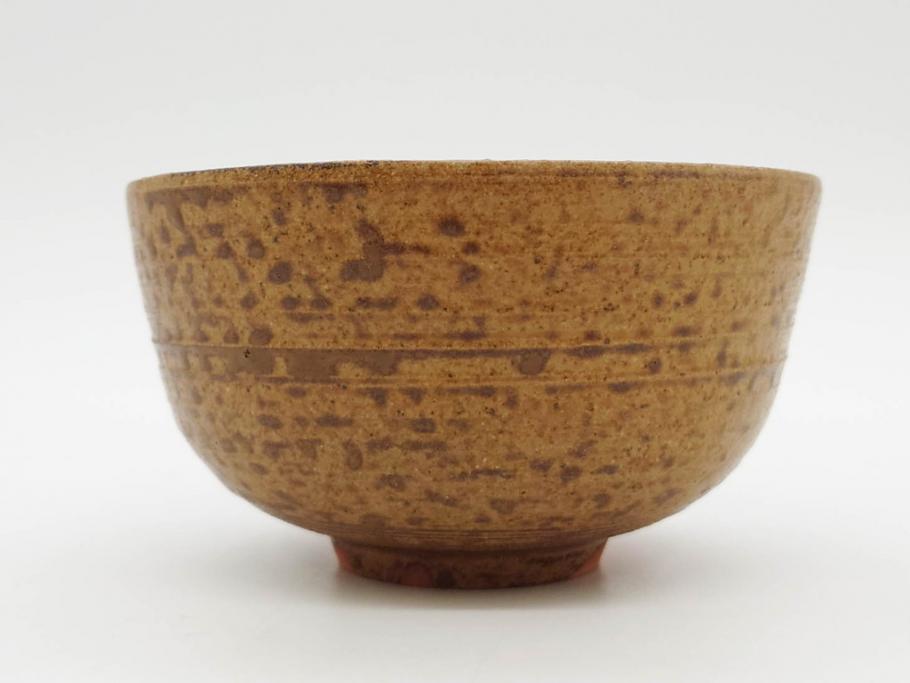 伊藤陶山　いらほ　4.1寸　侘び寂びを感じる茶碗(伊羅保、いらぼ、裏印、抹茶碗、茶道具、茶器、和食器、四寸一分、共箱付き、共布付き)(R-079306)