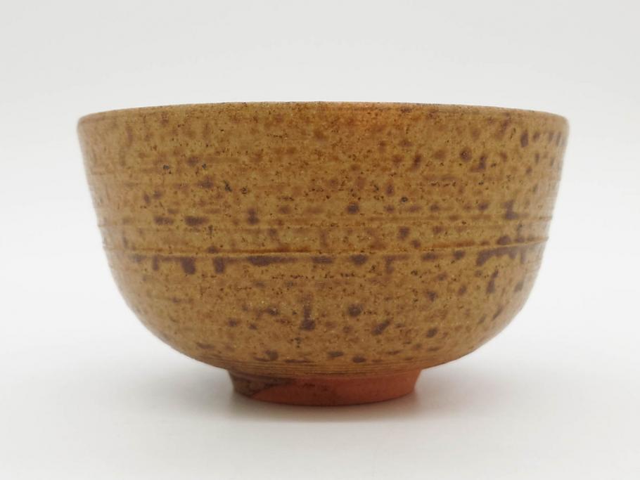 伊藤陶山　いらほ　4.1寸　侘び寂びを感じる茶碗(伊羅保、いらぼ、裏印、抹茶碗、茶道具、茶器、和食器、四寸一分、共箱付き、共布付き)(R-079306)