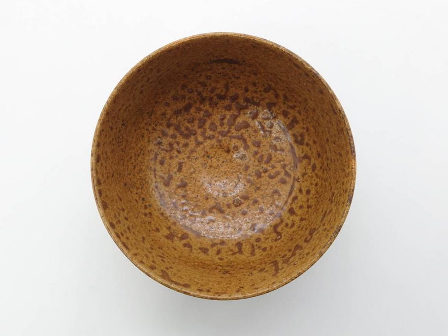 伊藤陶山　いらほ　4.1寸　侘び寂びを感じる茶碗(伊羅保、いらぼ、裏印、抹茶碗、茶道具、茶器、和食器、四寸一分、共箱付き、共布付き)(R-079306)