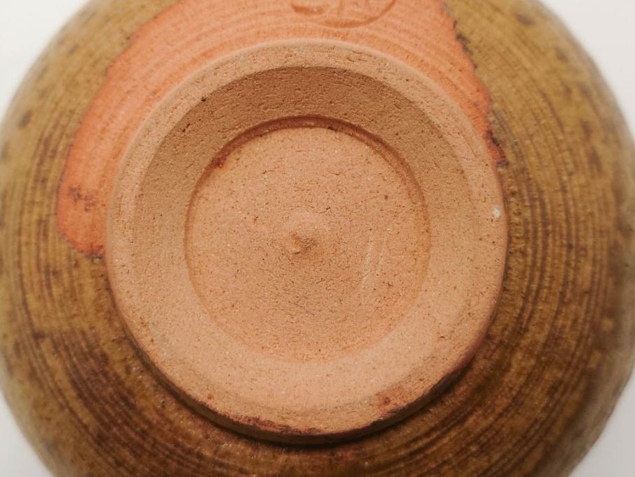 伊藤陶山　いらほ　4.1寸　侘び寂びを感じる茶碗(伊羅保、いらぼ、裏印、抹茶碗、茶道具、茶器、和食器、四寸一分、共箱付き、共布付き)(R-079306)