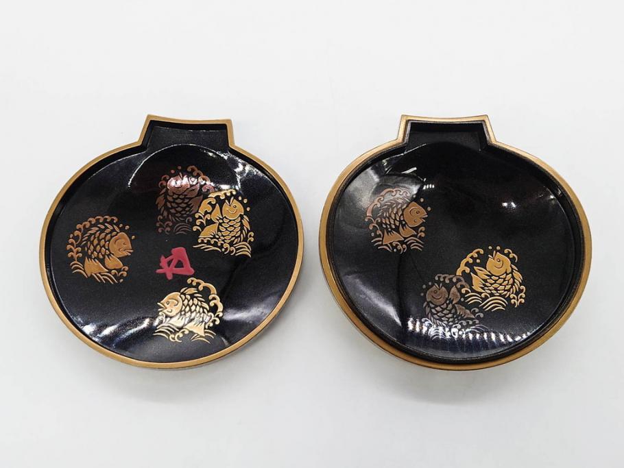高木玉栄　荒磯　月日貝　上品な蒔絵とデザイン性に心惹かれる香合(シェル、鯛、魚、波紋、香道具、茶道具、蒔絵、木製、漆器、小物入れ、鵬雲斎書付き、共箱付き)(R-079308)