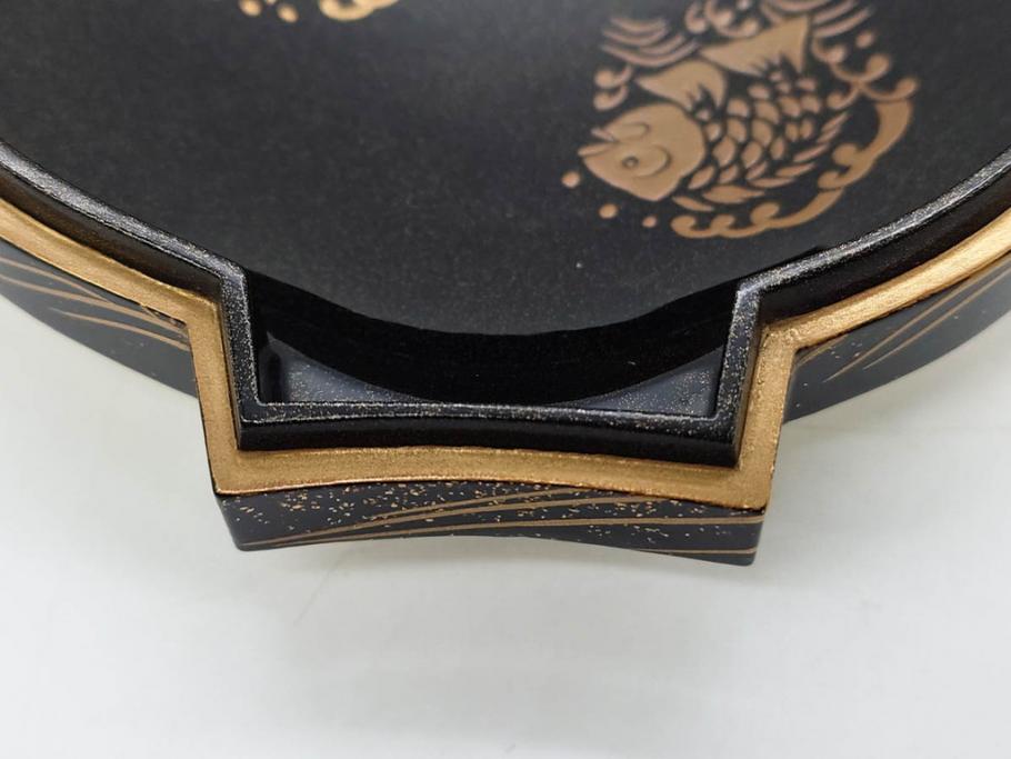 高木玉栄　荒磯　月日貝　上品な蒔絵とデザイン性に心惹かれる香合(シェル、鯛、魚、波紋、香道具、茶道具、蒔絵、木製、漆器、小物入れ、鵬雲斎書付き、共箱付き)(R-079308)
