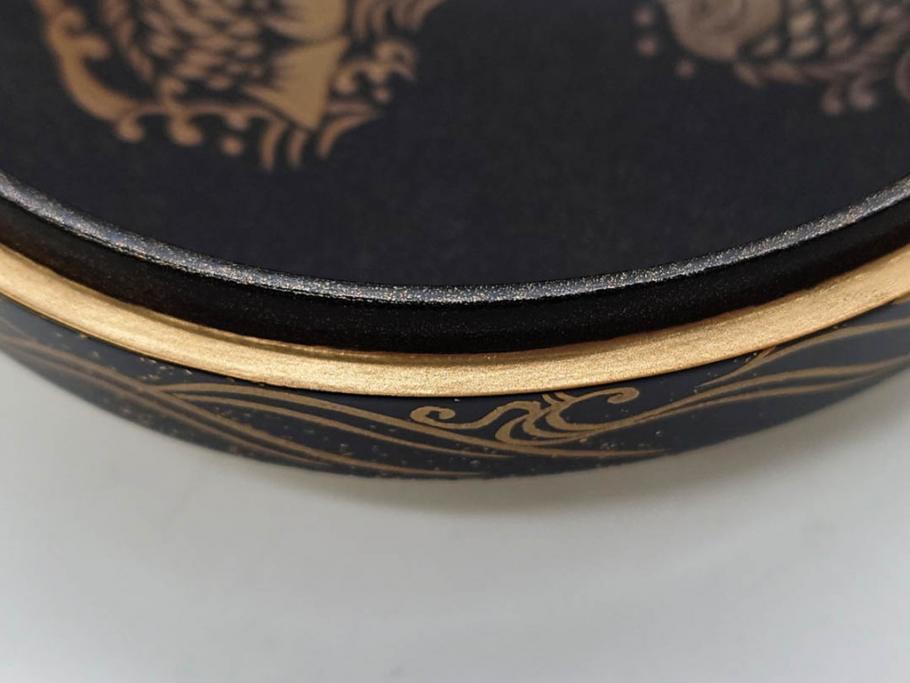 高木玉栄　荒磯　月日貝　上品な蒔絵とデザイン性に心惹かれる香合(シェル、鯛、魚、波紋、香道具、茶道具、蒔絵、木製、漆器、小物入れ、鵬雲斎書付き、共箱付き)(R-079308)