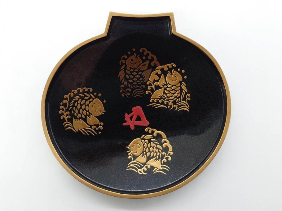 高木玉栄　荒磯　月日貝　上品な蒔絵とデザイン性に心惹かれる香合(シェル、鯛、魚、波紋、香道具、茶道具、蒔絵、木製、漆器、小物入れ、鵬雲斎書付き、共箱付き)(R-079308)