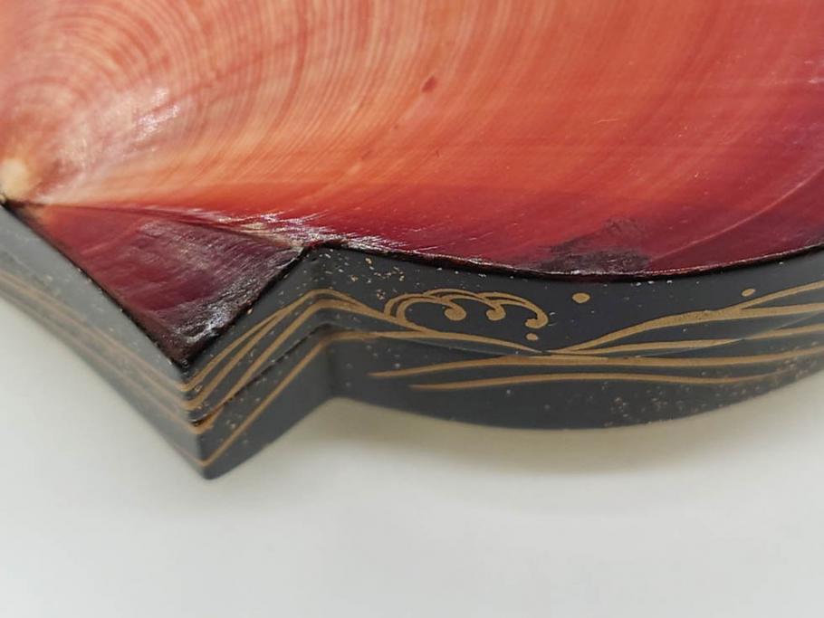 高木玉栄　荒磯　月日貝　上品な蒔絵とデザイン性に心惹かれる香合(シェル、鯛、魚、波紋、香道具、茶道具、蒔絵、木製、漆器、小物入れ、鵬雲斎書付き、共箱付き)(R-079308)
