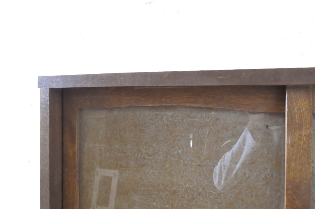 和製アンティーク　古いナラ材の風合いが魅力の結霜ガラス入り食器棚(キャビネット、収納棚、重ね戸棚)(R-065787)