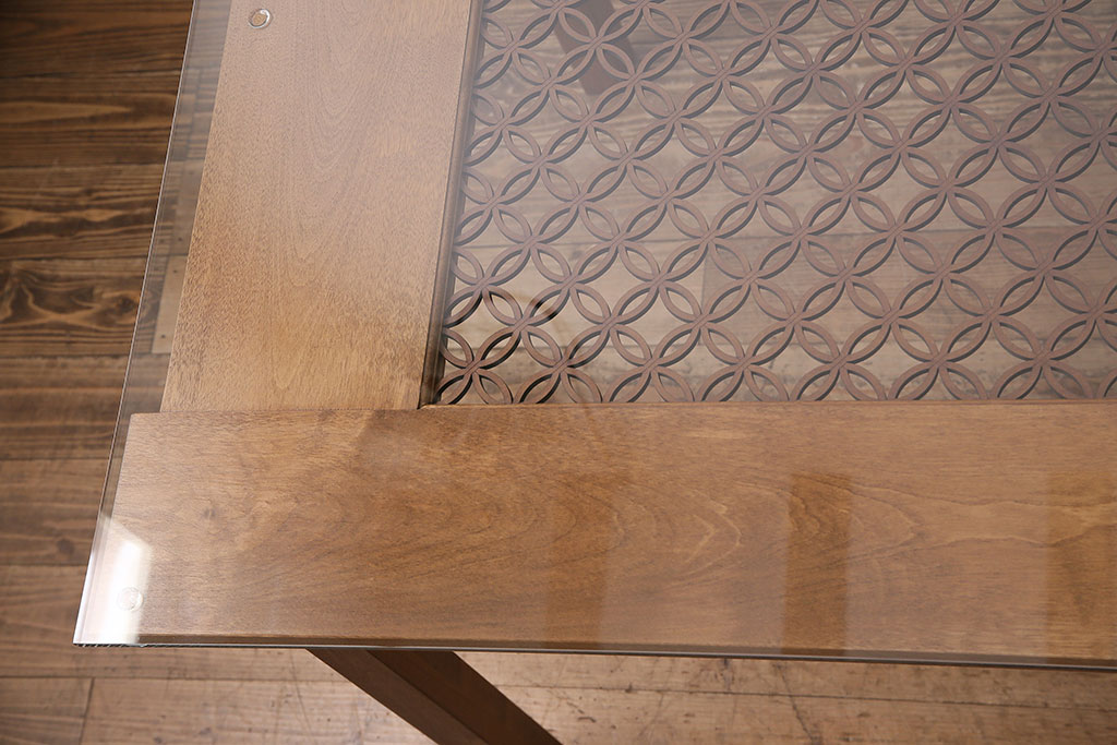 【オーダー注文・受注生産商品】ラフジュ工房オリジナル　ガラス天板付き　上品な和を演出する、七宝文様の組子が美しいダイニングテーブル(4人掛け)