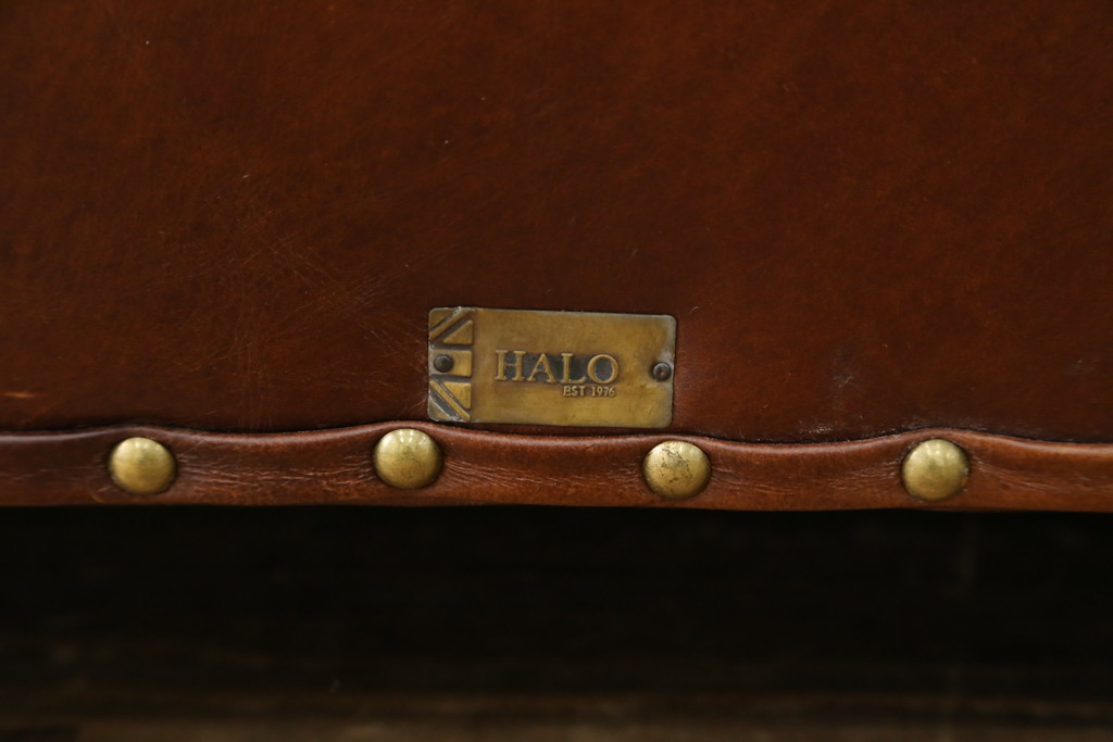 中古　美品　BALMORAL(バルモラル)　HALO(ハロ)　本革(レザー)　鋲打ちデザインとヴィンテージ加工されたボリューム感ある座面が魅力的な2Pソファ(2人掛けソファ、二人掛け、ラブソファ、アームソファ、レザーソファ)(定価約473,000円)(R-068267)