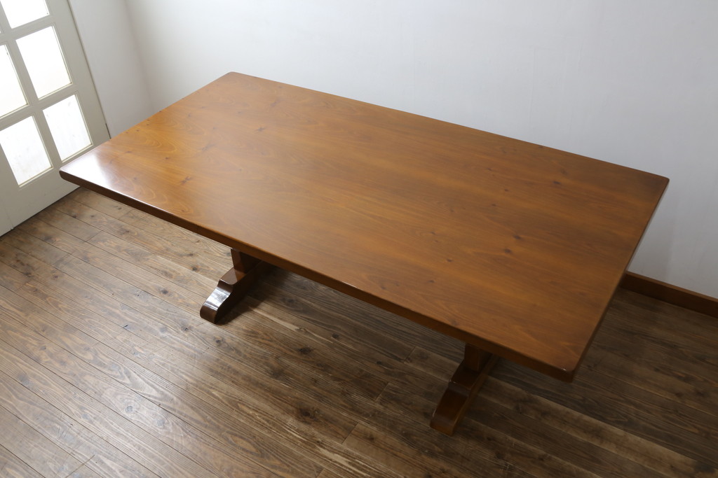 中古　美品!!　バロッサバレンティ(VARO,S.A. VALENTI)　しっかりとした脚のつくりが魅力的なダイニングテーブル(4人掛け、6人掛け、食卓)(定価約105万円)(R-072034)