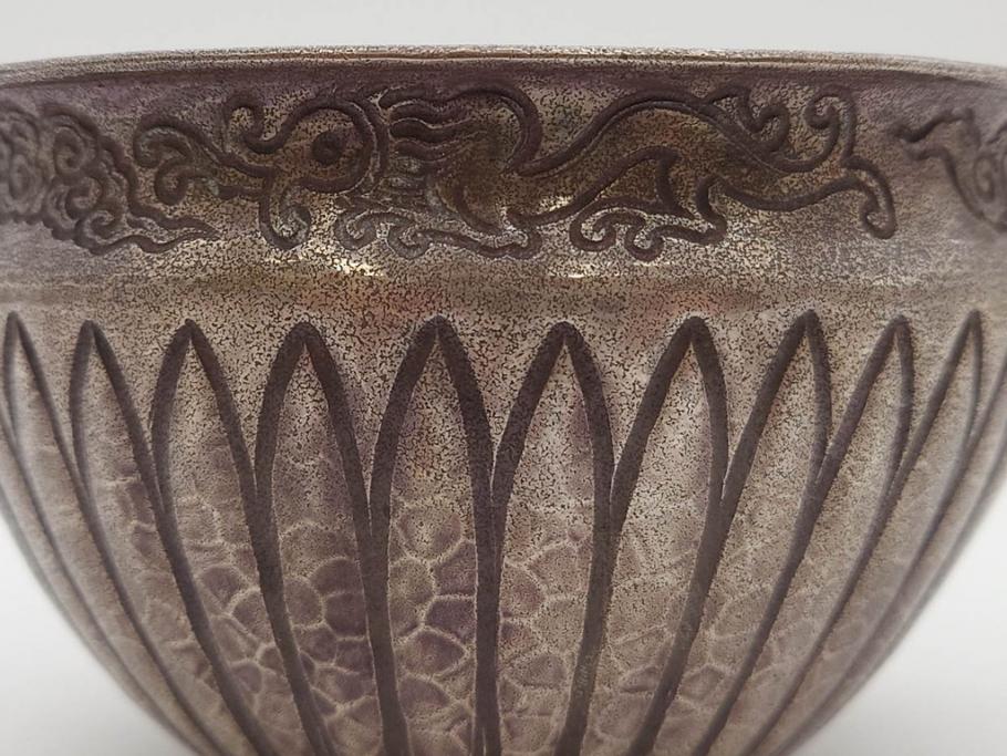 中川浄益　雲龍菊形　純銀　重量 約297g　細かなデザインが上品な建水(シルバー、茶道具、こぼし、水翻、南鐐、菊彫、花押、鵬雲斎書付き、共箱付き)(R-079311)