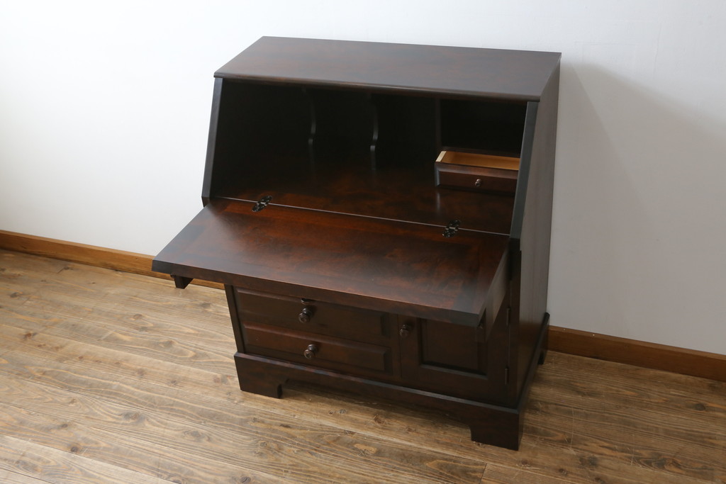 中古　北海道民芸家具　上質な作りが魅力のライティングビューロー(簿記机、在宅用、在宅ワーク用、ワークデスク、引き出し)(定価約34万円)(R-068079)