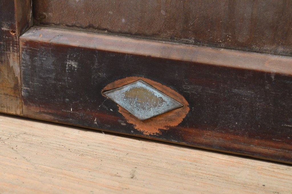 アンティーク建具　ケヤキ材　一枚板の小さな板戸1枚(引き戸、建具)(R-055074)