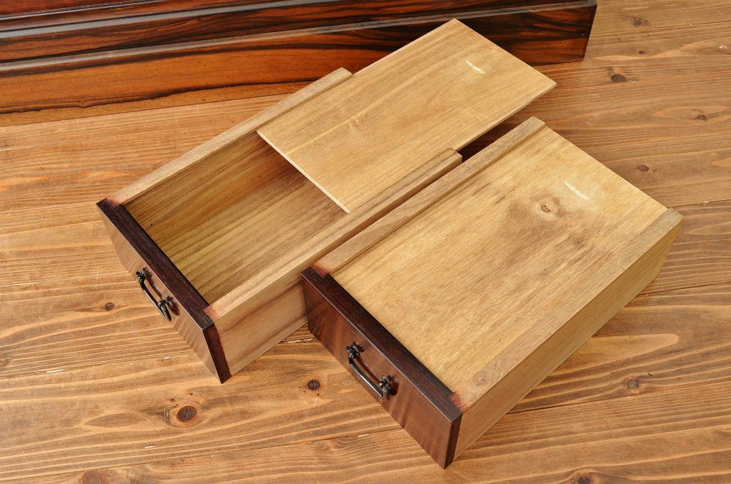 アンティーク家具　珍品希少!最高級!唐木と黒柿の重厚な帳場箪笥