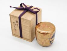 博友作　輪島塗　優美で豪華な棗(菊、花、雲模様、蒔絵、漆器、木製、茶入れ、茶筒、茶道具、茶器、共箱付き)(R-079327)