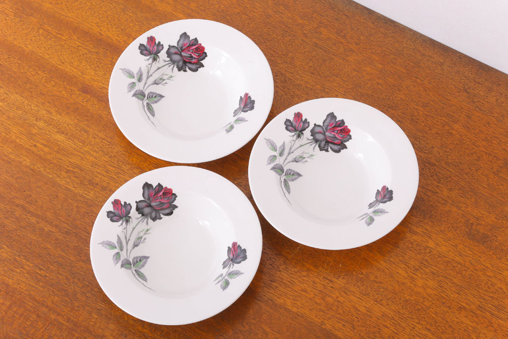 アンティーク雑貨　イギリス　Royal Albert(ロイヤルアルバート) MASQUERADE(マスカレード)シリーズ　スープボウル3枚セット(洋食器)(2)