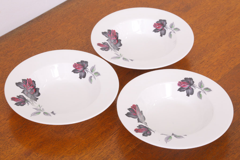 アンティーク雑貨　イギリス　Royal Albert(ロイヤルアルバート) MASQUERADE(マスカレード)シリーズ　スープボウル3枚セット(洋食器)(2)