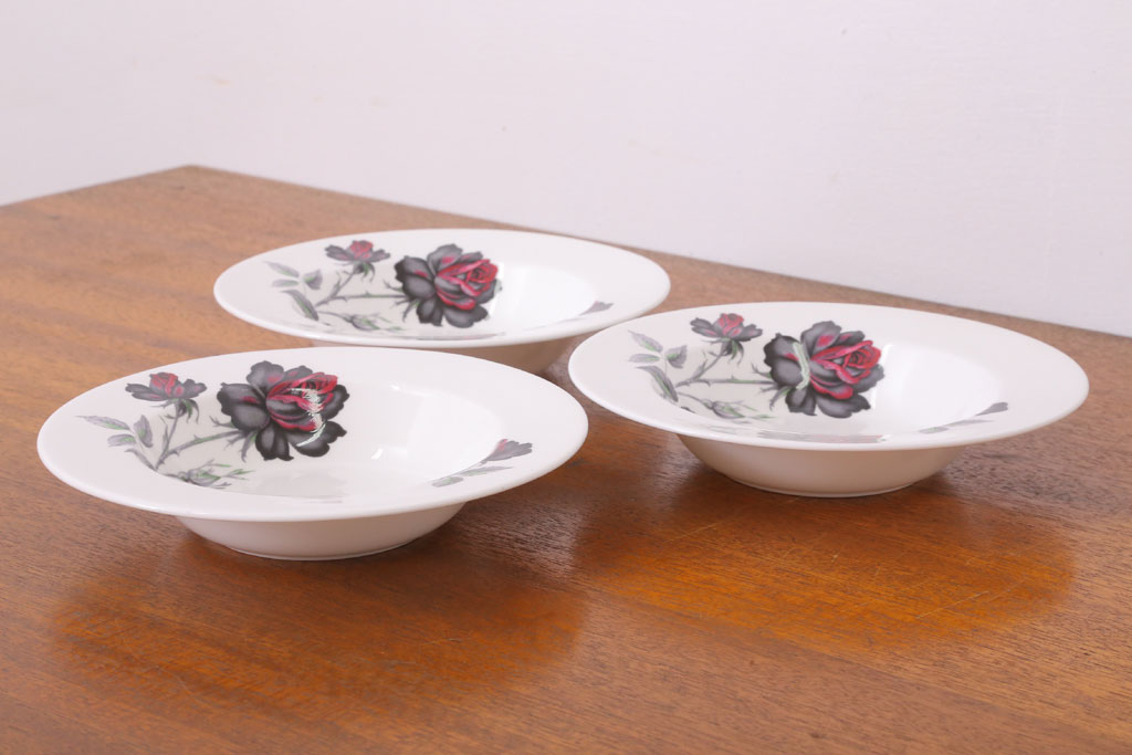 アンティーク雑貨　イギリス　Royal Albert(ロイヤルアルバート) MASQUERADE(マスカレード)シリーズ　スープボウル3枚セット(洋食器)(2)