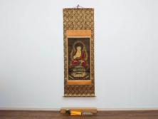 工芸　複製画　神護寺所蔵　国宝　釈迦如来像　第577番　掛軸(第五百七十七番、掛け軸、絹本、仏画、共箱付き、解題、多色コロタイプ印刷、手彩色)(R-079460)　