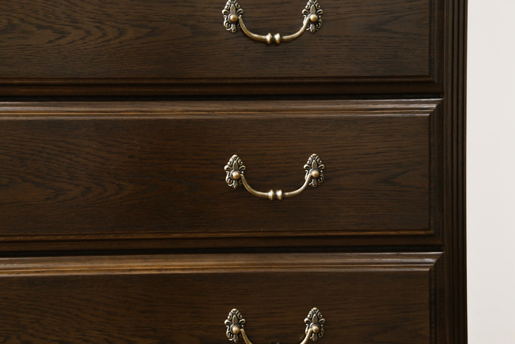 中古　美品!!　カリモク家具(karimoku)　domani(ドマーニ)　QUEENS LIFE(クイーンズライフ)　QPQ304　ヒッコリーブラウン　シックな佇まいで落ち着きのある空間を演出するドロアーチェスト(引き出し、サイドチェスト)(定価約37万4千円)(R-076414)