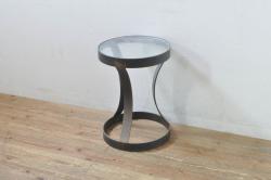 中古　COMPLEX UNIVERSAL FURNITURE SUPPLY(コンプレックス・ユニバーサル・ファニチャー・サプライ)　洗練されたモダンデザインのスカルプチャーサイドテーブル(ガラステーブル、カフェテーブル、コーヒーテーブル、丸テーブル、ラウンドテーブル、花台、飾り台)(定価約13万円)(R-077989)