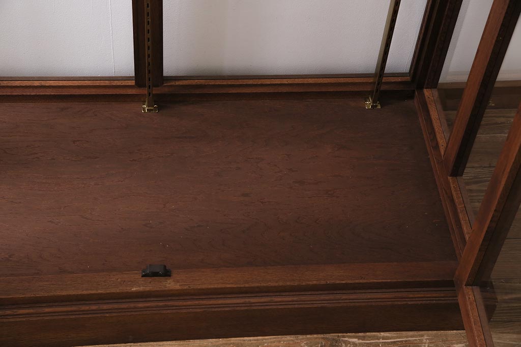 中古品　輸入家具　ナラ材　特大サイズが目を引くイギリス製のガラスケース(ショーケース、陳列棚)(R-042148)