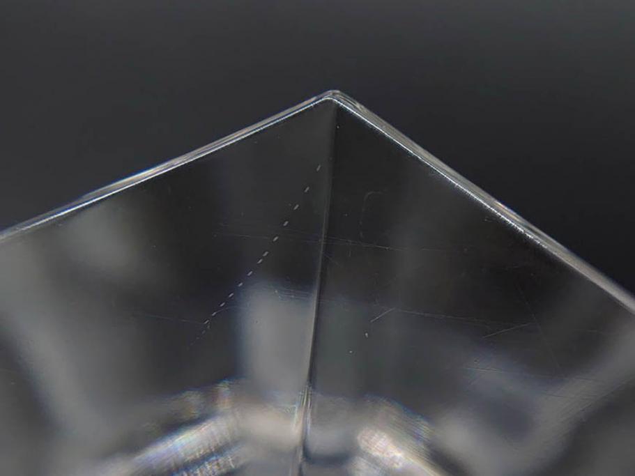 フランス　Baccarat　バカラ　アルクール　どの角度から見ても精巧かつ美しいシャンパンクープグラス3客セット(フルレッドクリスタルガラス)(R-073824)
