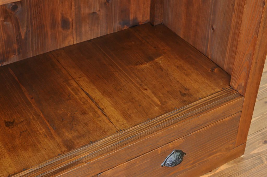 アンティーク家具　☆アンティーク　古い木の二段重ね引き出し付飾り棚(収納棚)