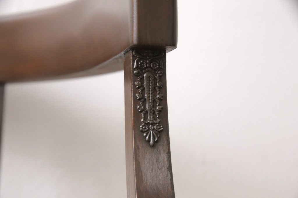 スペインアンティーク　ユニークな真鍮飾りが目を引くアームチェア(イス、椅子)(R-051858)