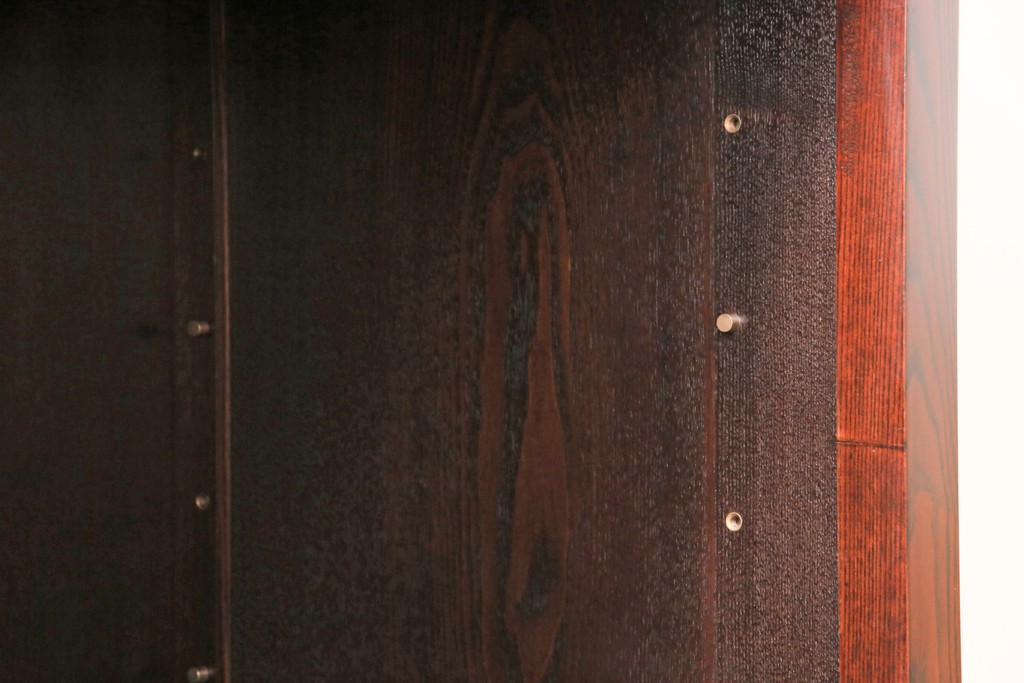 中古　超美品　栗材　上質な和の空間にぴったりな小振りな水屋箪笥(食器棚、茶箪笥、戸棚、収納棚)(R-053543)