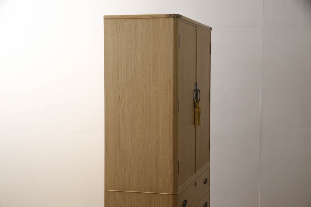 中古　美品　上品な佇まいが魅力の加茂総桐箪笥(胴丸、桐たんす、着物箪笥、引き出し、和タンス、衣装箪笥)(R-065710)