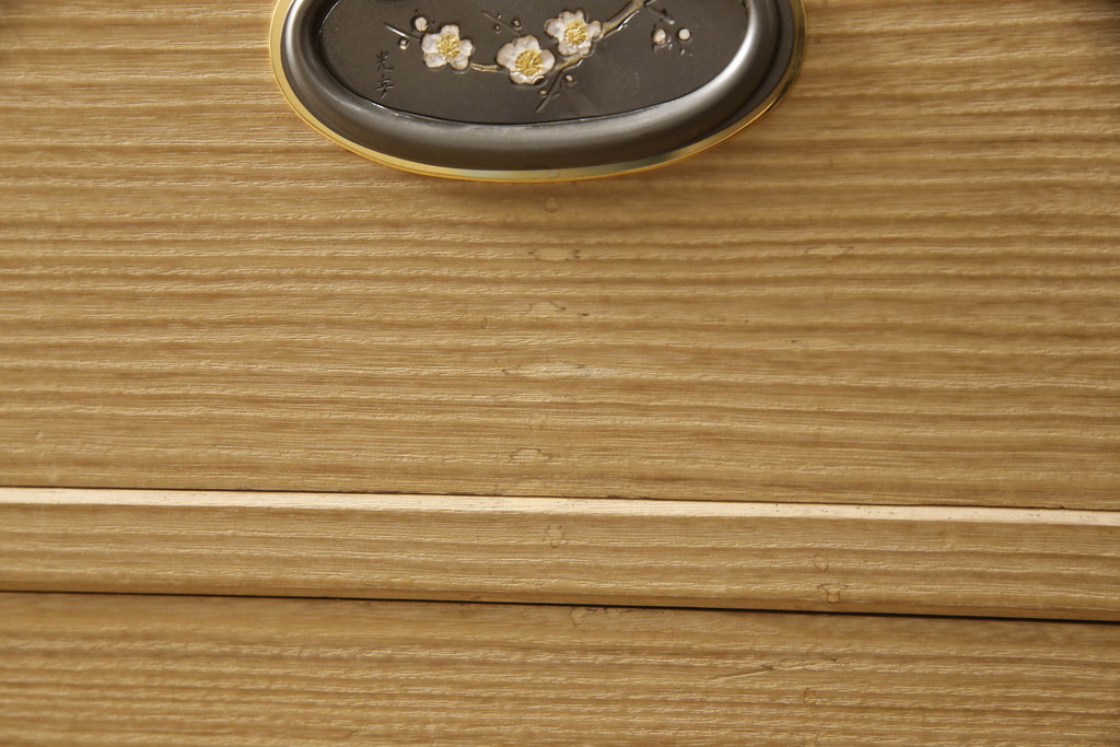 中古　美品　上品な佇まいが魅力の加茂総桐箪笥(胴丸、桐たんす、着物箪笥、引き出し、和タンス、衣装箪笥)(R-065710)