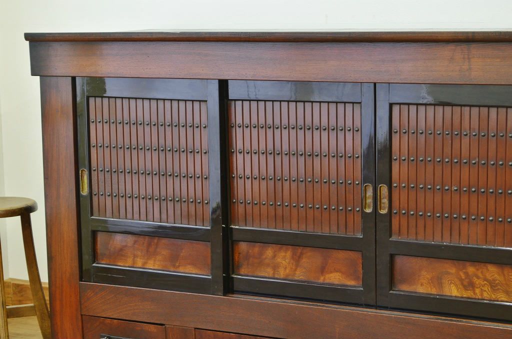 アンティーク家具　特大9尺前面欅水屋箪笥・サイドボード