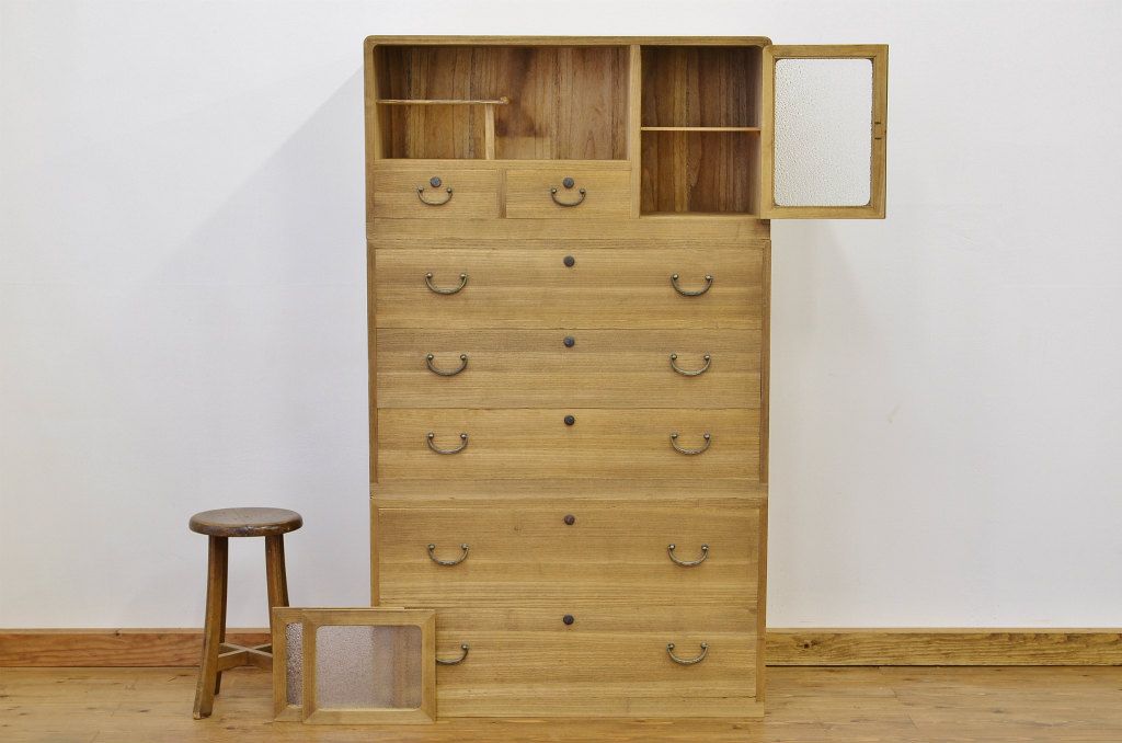 レトロ家具　◇昭和レトロ　ダイヤガラス入り重ね桐箪笥　アンティーク(桐たんす)