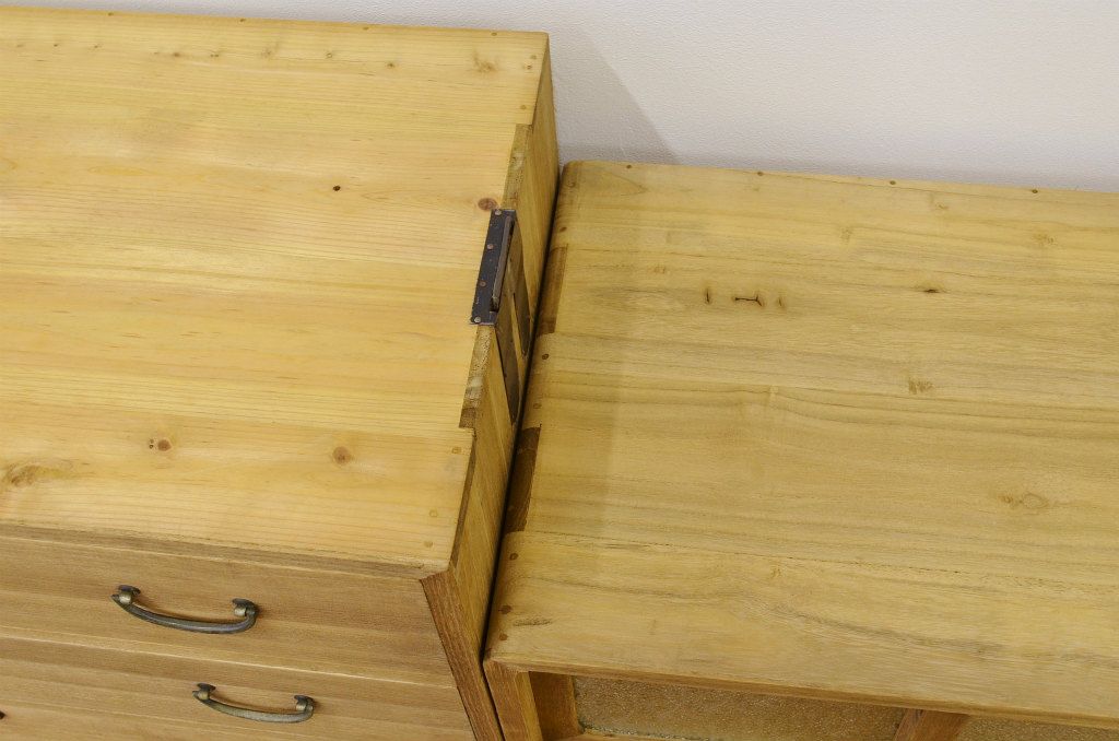 レトロ家具　◇昭和レトロ　ダイヤガラス入り重ね桐箪笥　アンティーク(桐たんす)