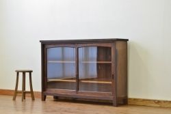 アンティーク家具　アンティーク 古い栗材の脚付き収納棚?