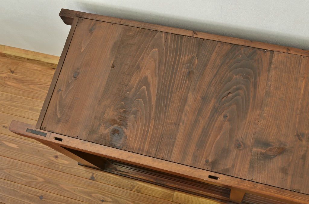 アンティーク家具　古民具 骨董 造りのとても良い変わり型水屋箪笥(のぼり付き)