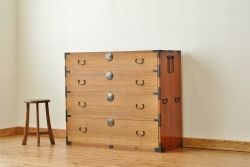 アンティーク家具　シンプルでとてもきれいな時代箪笥(アンティーク・たんす・チェスト)