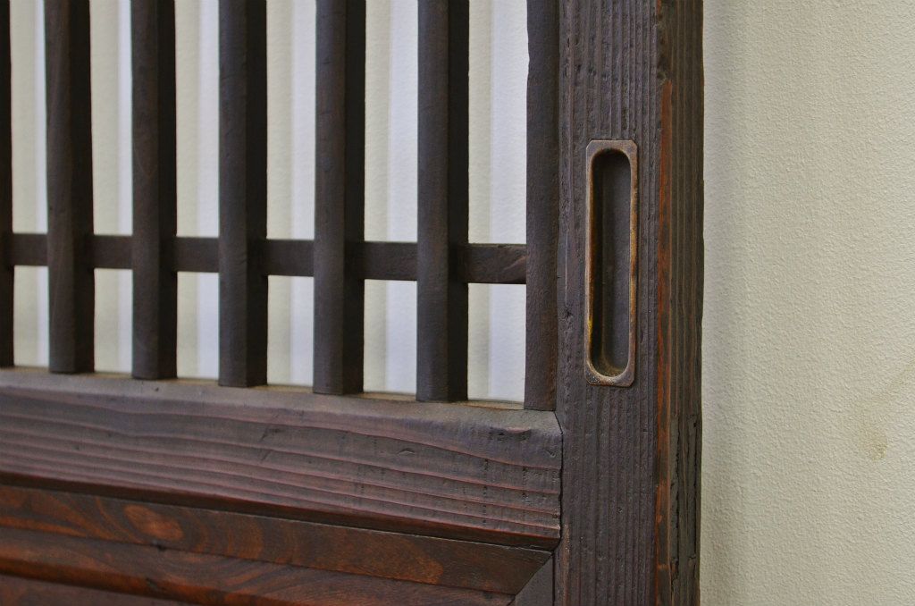 ★古民具・骨董 古い木のガラス入り格子引き戸(ガラス戸)