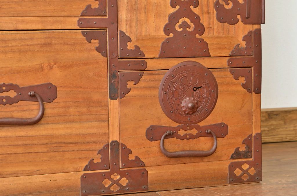 アンティーク家具　古民具・骨董 状態の良い最上箪笥(時代箪笥)