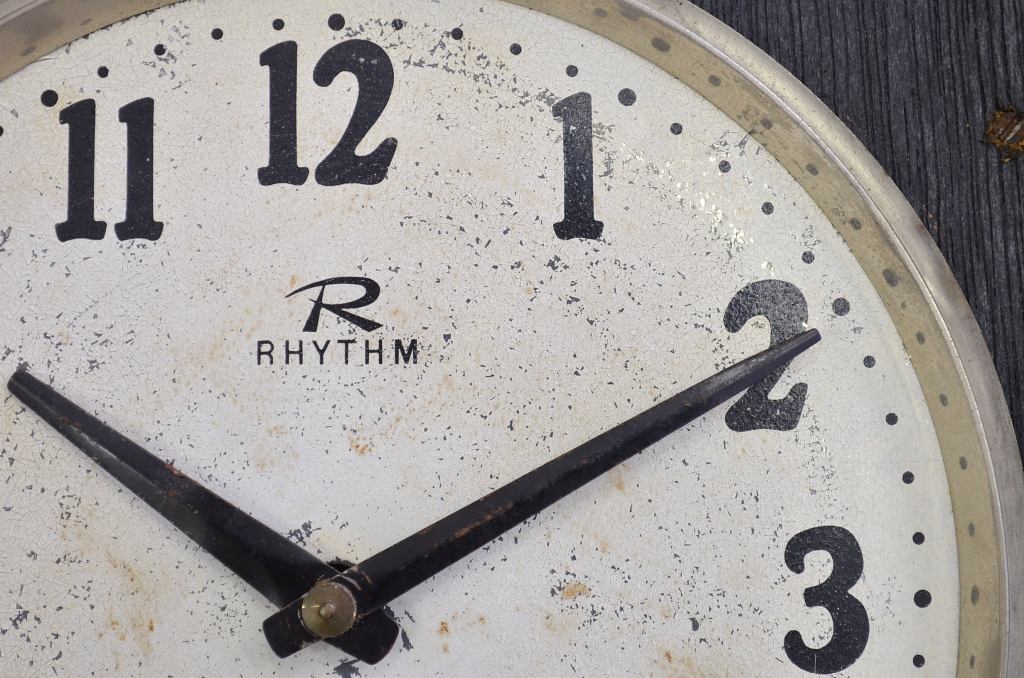 アンティーク雑貨　古いリズム(RHYTHM)掛時計
