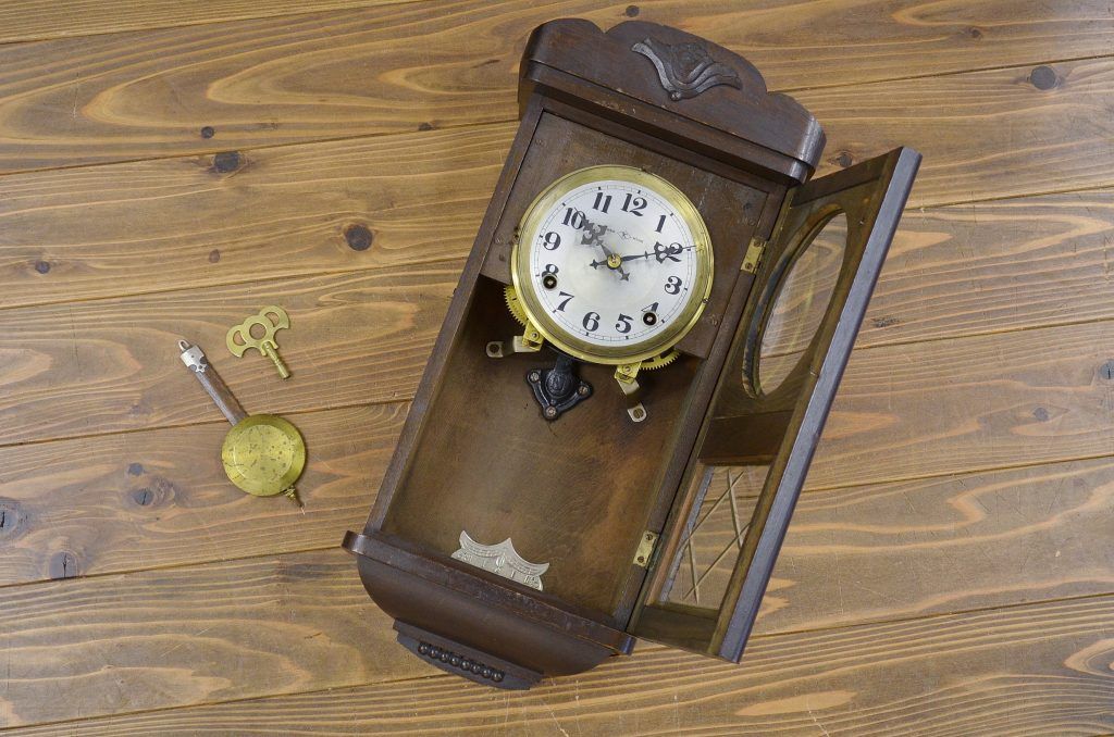 アンティーク雑貨　古い出来の良い掛時計