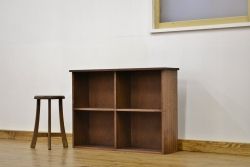 アンティーク家具　アンティーク 古い木のシンプルな飾り棚(本棚)