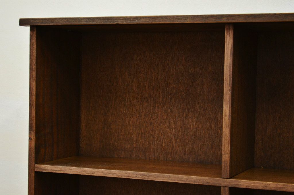 アンティーク家具　アンティーク 古い木のシンプルな飾り棚(本棚)