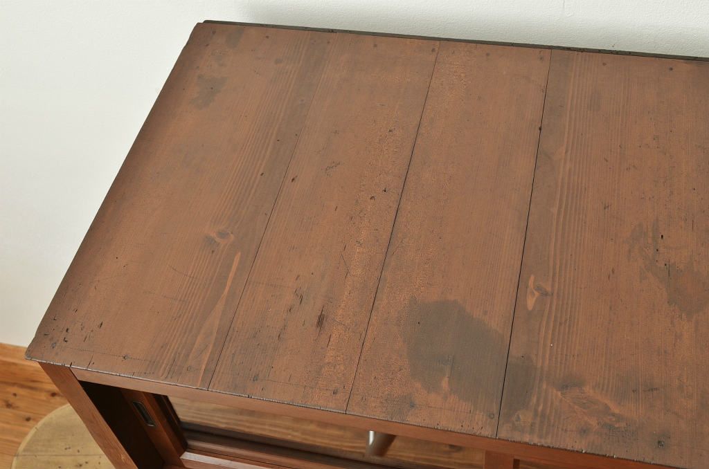 アンティーク家具　アンティーク 古い木のシンプルな収納棚(食器棚)