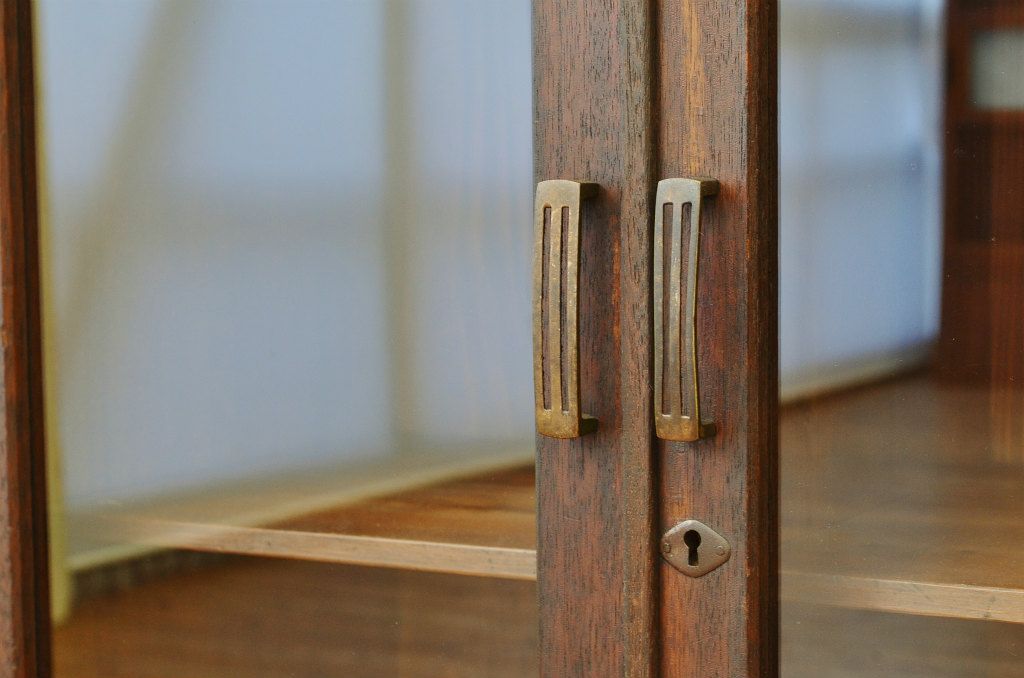 アンティーク家具　アンティーク シックなマス目本箱(書棚・収納棚)