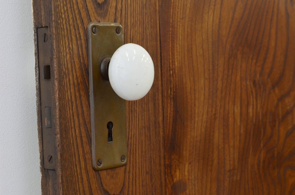 ★アンティーク　総欅鏡板が一枚板の重厚なドア(扉、建具)