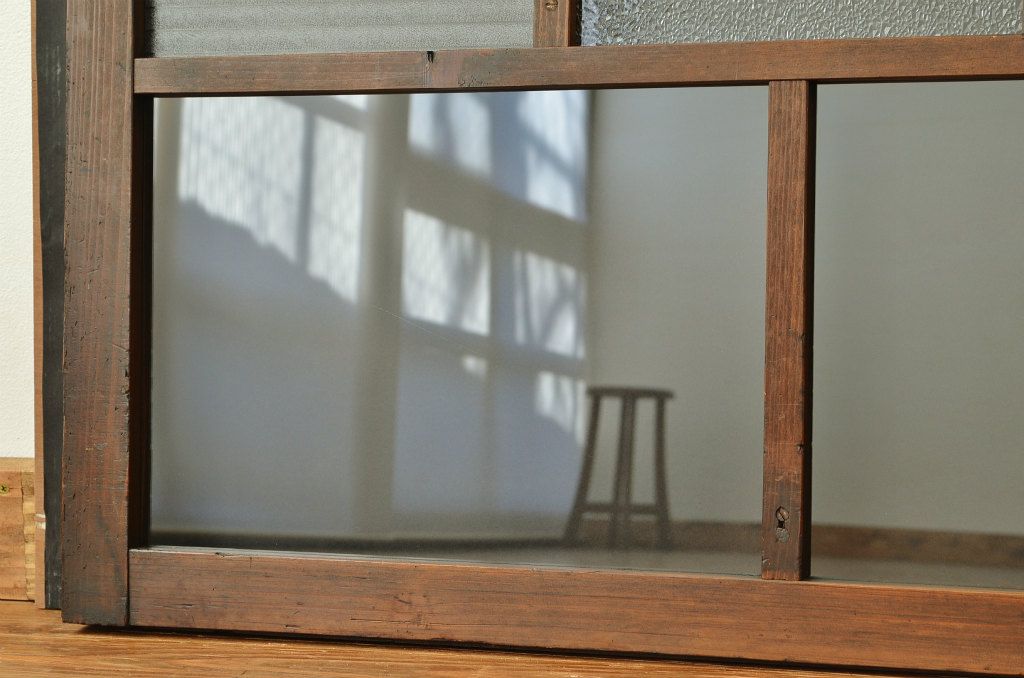 古い木のダイヤと銀モールガラスの入った引き戸2枚セット(窓、ガラス戸)